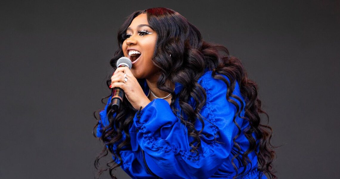 Jazmine Sullivan Shuts Down World Series With Stunning National Anthem Performance