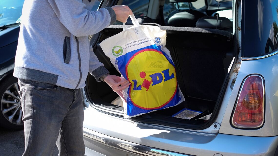 Lidl joins Aldi and Walmart to offer a cheaper Thanksgiving dinner – how you can feed up to 10 people for $30