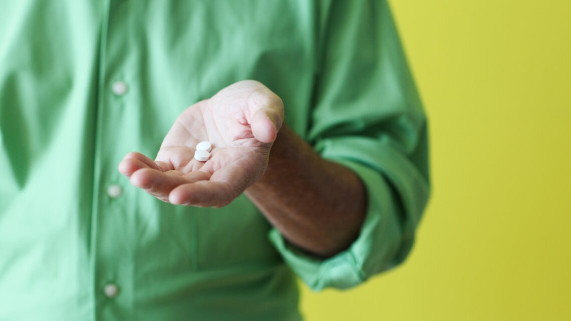 Statins and diabetes drugs slash your risk of bad eyesight in old age, experts have found