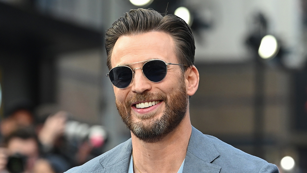 Chris Evans Named People’s 2022 Sexiest Man Alive