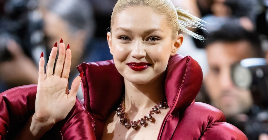 The Tiresome, Cringe Hysterics Of Celebrities Quitting Twitter