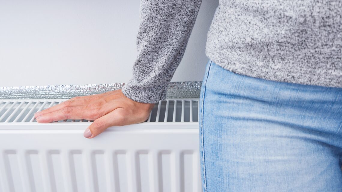 ‘Life-changing’ radiator hack means you could shave £600 off your bills this year – and all you’ll need is a hair dryer