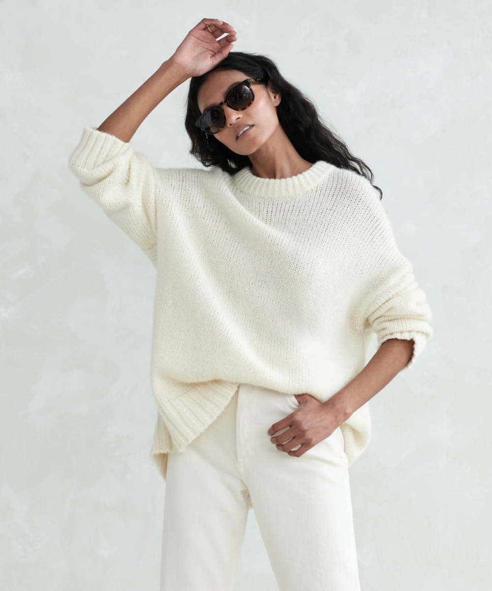 The Ideal Sweater for Cocooning Oneself All Winter Long