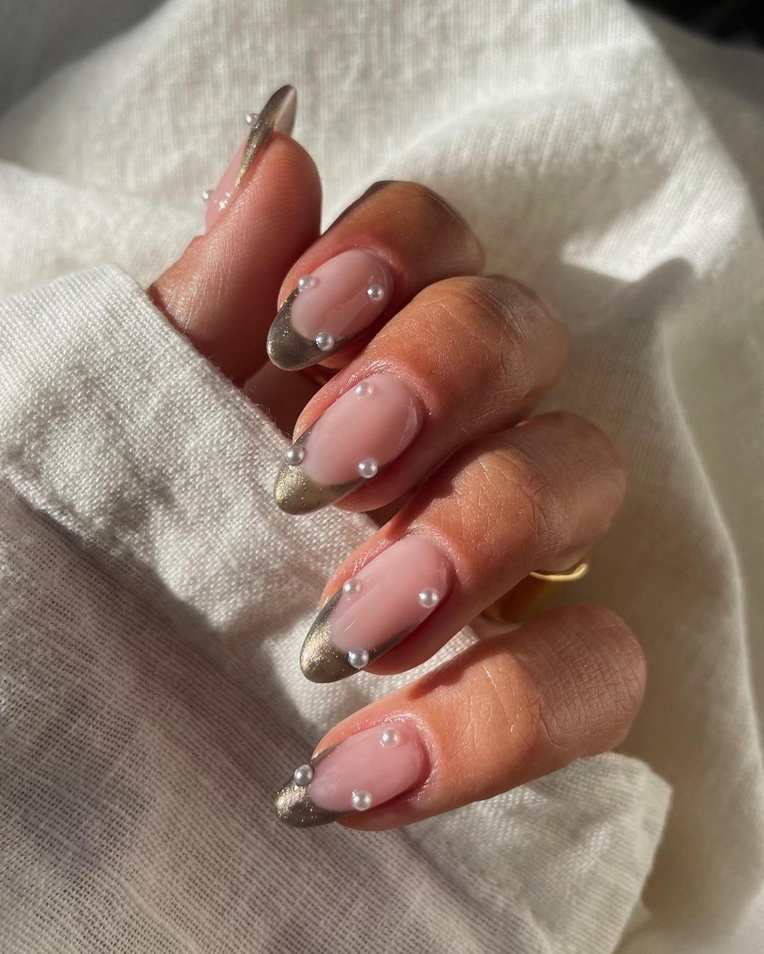 Winter 2022 Nail Trends — Sweater Nails Glazed Donut Pearls