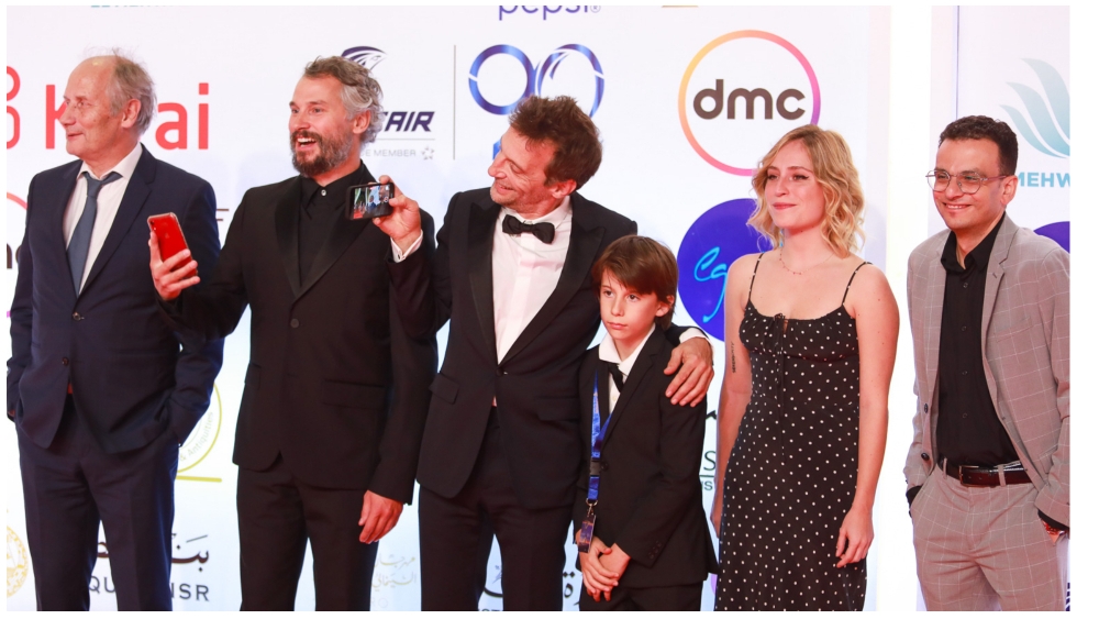 ‘People of Egypt, Turn Off Your Phones in the Cinema!’ ‘The Astronaut’ Bows in Cairo to Rapturous Applause and Cacophony of Ringtones