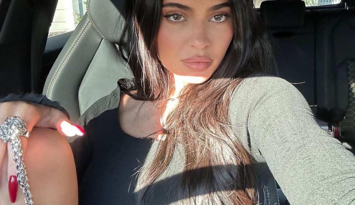 This Is the Most Requested Nail Color of the Season, According to Hailey and Kylie’s Manicurist