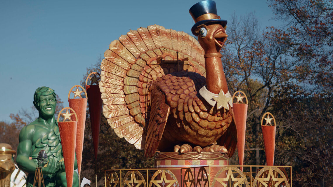 Thanksgiving Day Parade LIVE — Paula Abdul, Jordin Sparks & more stars to perform on Macy’s floats – see route & lineup