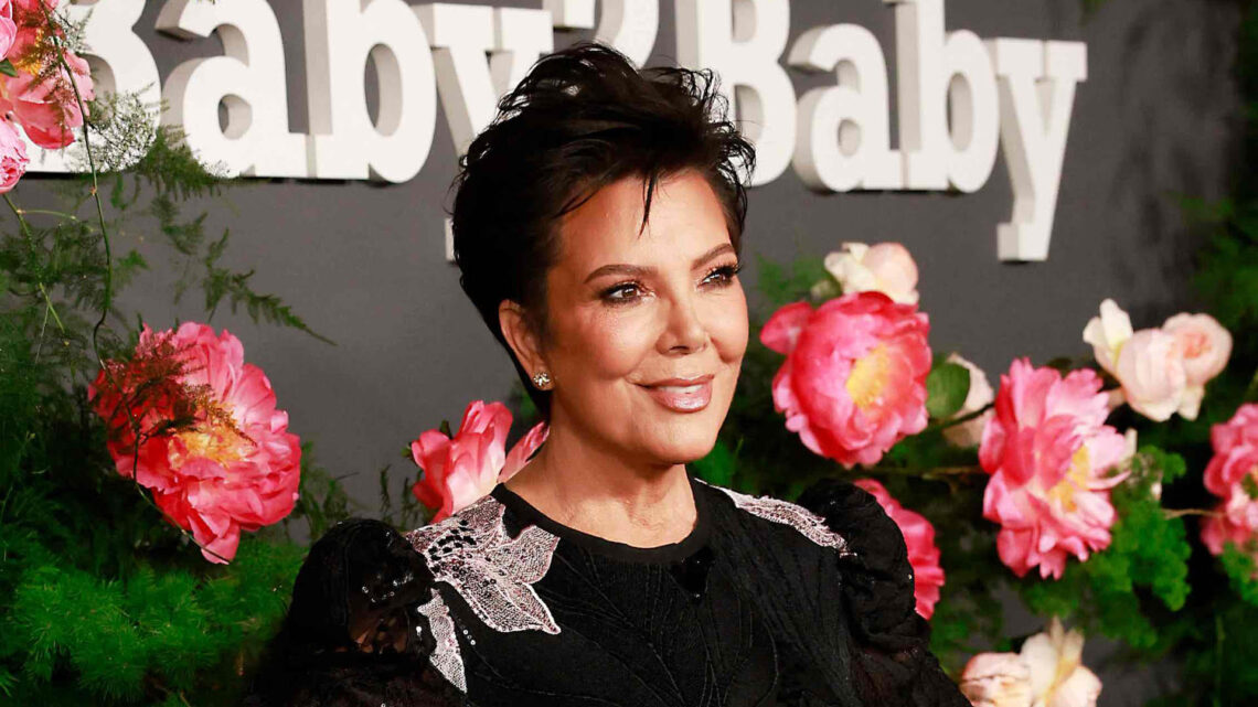 Kardashian fans accuse Kris Jenner of ‘setting up’ new photo of star laughing with daughters Kylie & Kendall