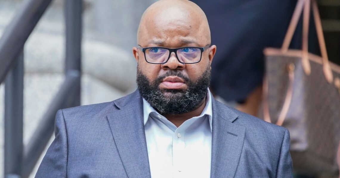 R. Kelly Manager Sentenced For Calling In Shooting Threat At Theater