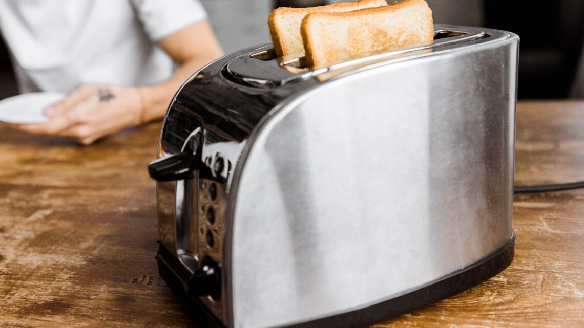How to clean a toaster using cheap household items