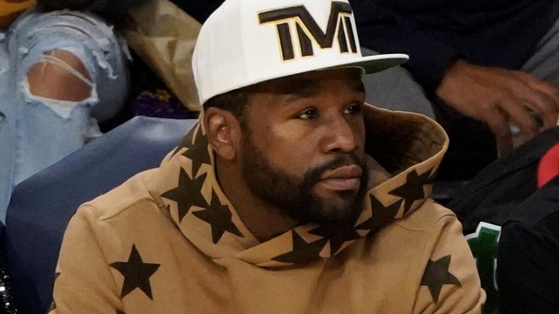 ‘I will not be accepting gifts on Christmas’ – Floyd Mayweather explains why he’s BANNED people from giving him presents