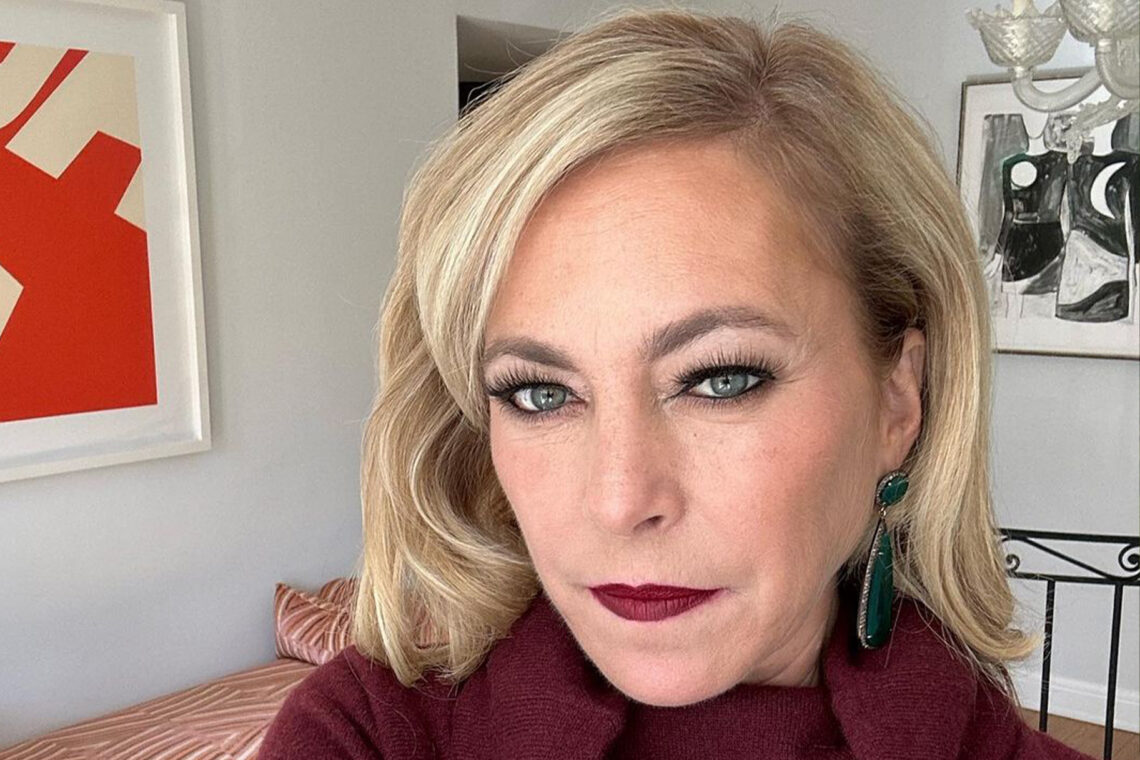 Sutton Stracke’s One Shoulder Green Mini Dress Sutton Stracke’s One Shoulder Green Mini Dress