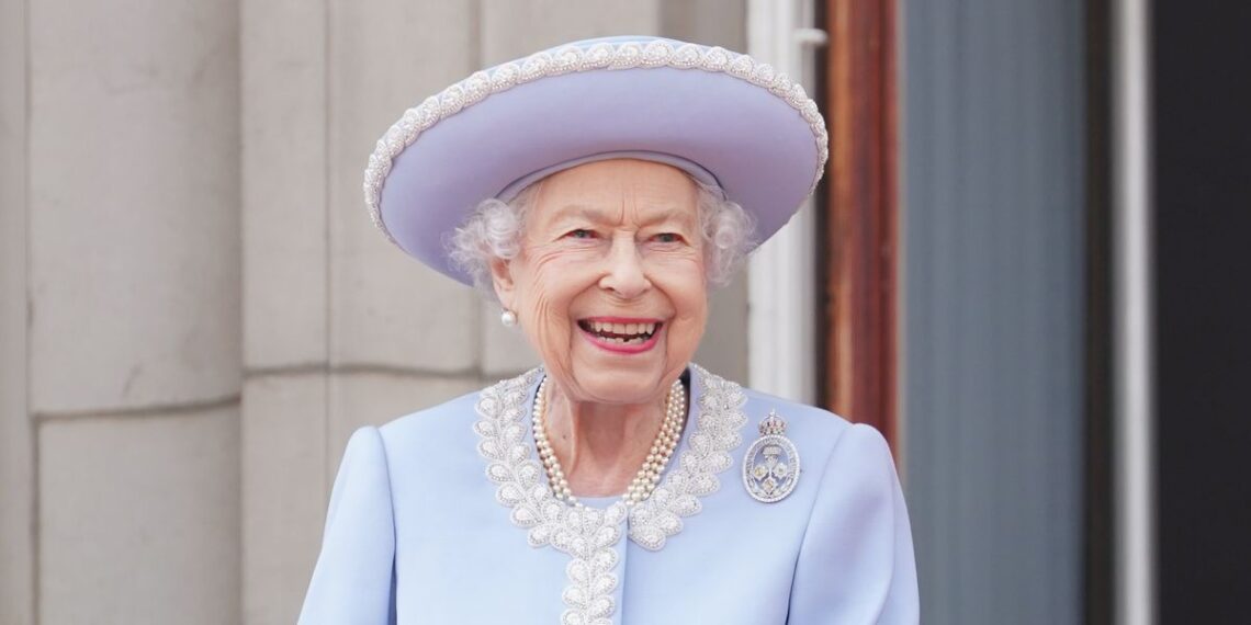 The Year We Said Goodbye to Queen Elizabeth Reminded Us That Life Must Go On